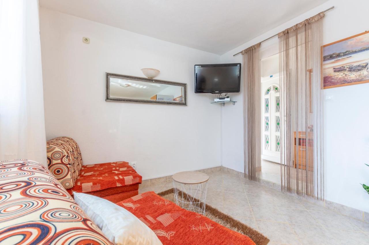 Villa Spark With Heated Pool In Rogoznica Zečevo Kültér fotó